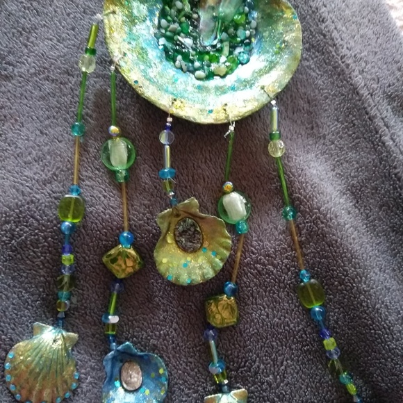 Hand painted shells, beads & real abalone hanging. - Picture 3 of 8